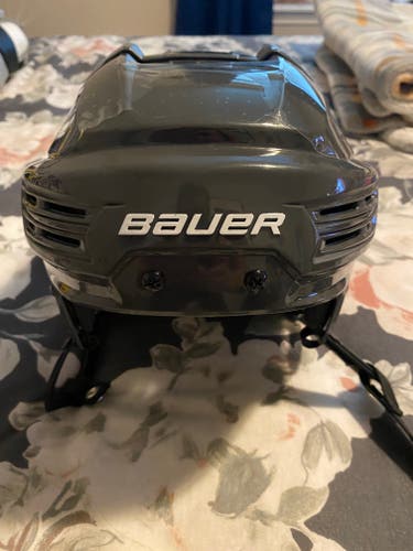 Vegas knights New Medium Bauer Re-Akt 200 Helmet