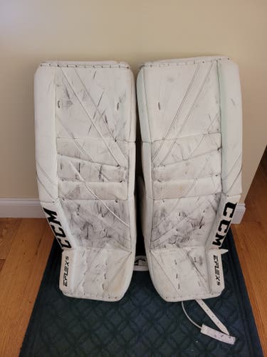 Used 33" CCM Eflex 5 Goalie Leg Pads
