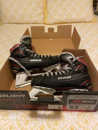 Used Bauer Regular Width  Size 8.5 vapor x900 Hockey Goalie Skates