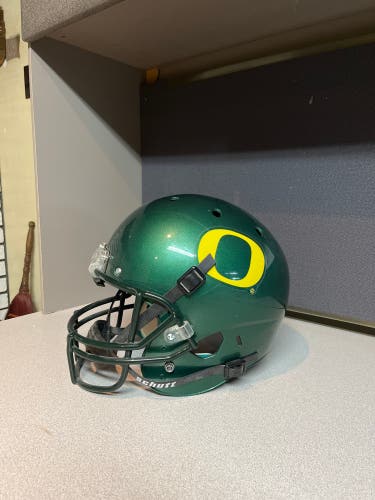 Oregon Schutt replica (display) helmet
