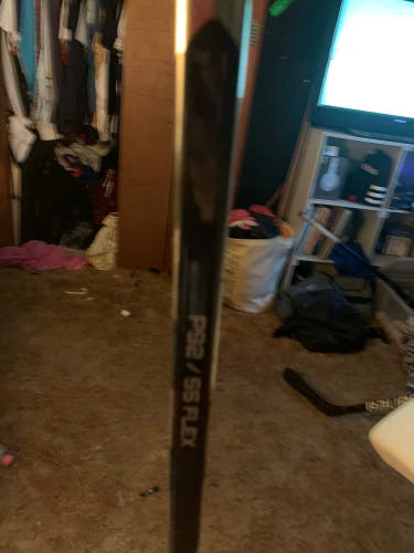 Intermediate Right Handed P92  Vapor Hyperlite Hockey Stick