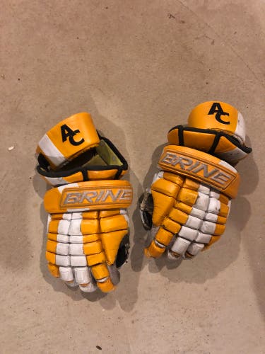 Adrian College Lacrosse Gloves