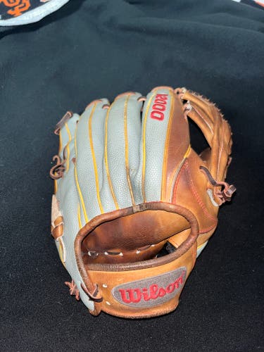 Infield 11.75" A2000 Baseball Glove