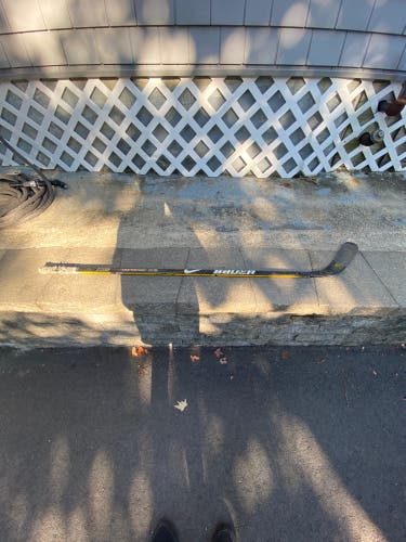 Intermediate Left Hand PM9  Supreme One95 Hockey Stick