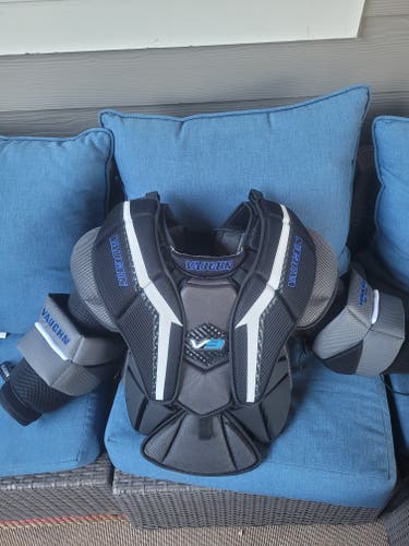 New Small Vaughn Velocity V9 Goalie Chest Protector