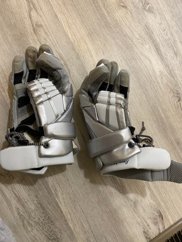 Used Player's Nike 14" Vapor Elite Lacrosse Gloves