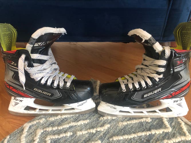 Senior Used Bauer Vapor X2.9 Hockey Skates Regular Width Size 8