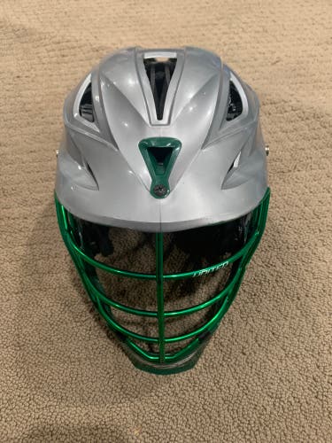 Player's Cascade R Helmet