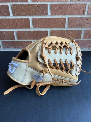Goin Yard. Infield 11.5" Pro series Baseball Glove