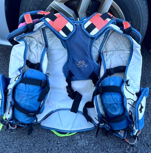 Used Large Vaughn V3 7500 Goalie Chest Protector