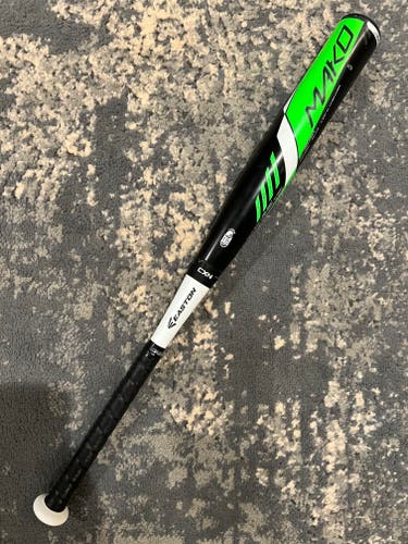 HOT BAT!! New Grip!! Rare size!! Hard to find!! Easton Mako 28/17 -11