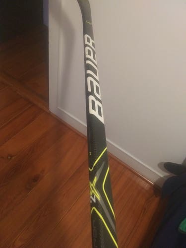 Used Senior Bauer Left Hand Vapor 2x Grip Hockey Stick P92