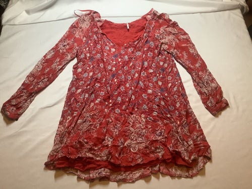 Free People Red Long Sleeve Floral Print Lined Top Blouse Size XS Box B