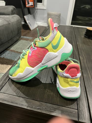 Used Men's Size 8.0 (Women's 9.0) Nike Giannis 9s Shoes