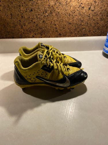 Used Men's Size 7.5 (Women's 8.5) Detachable Cleats Nike Mid Top ALPHA