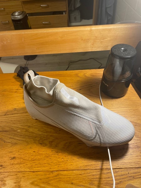 Used Size 10 (Women's 11) Nike Vapor edge pro 360