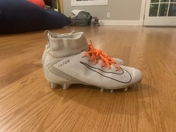 Unisex Molded Cleats Low Top Vapor untouchable 3