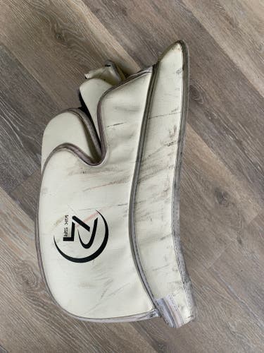 Reebok 14k blocker