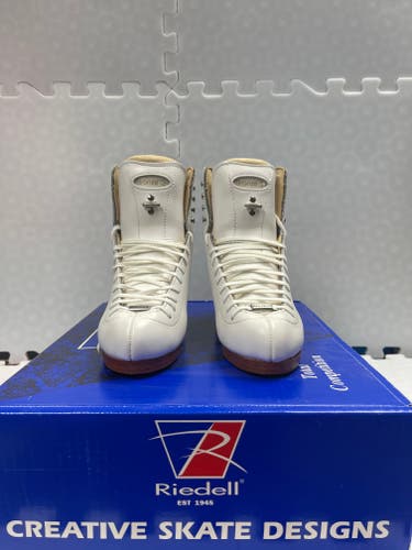 New Riedell 435 BZ Figure Skates Size 5 B/A