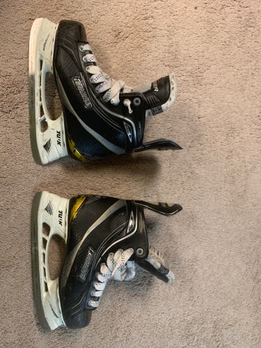 Used Bauer Regular Width Size 5 Supreme One60 Hockey Skates