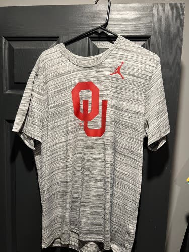Oklahoma Sooners Jordan shirt