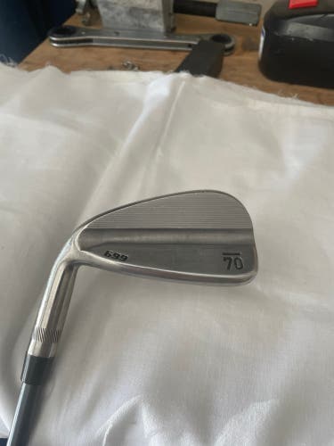 LH sub 70 699 iron set 5-AW, graphite regular