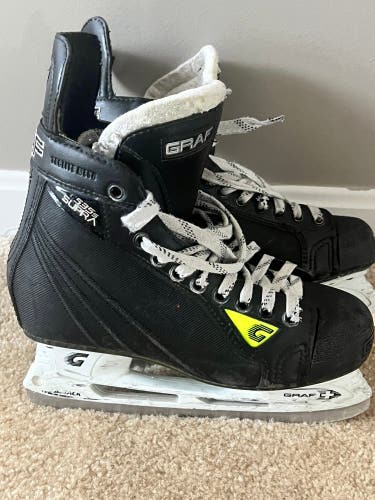 Used Graf Regular Width Size 6.5 SUPRA 535S Hockey Skates