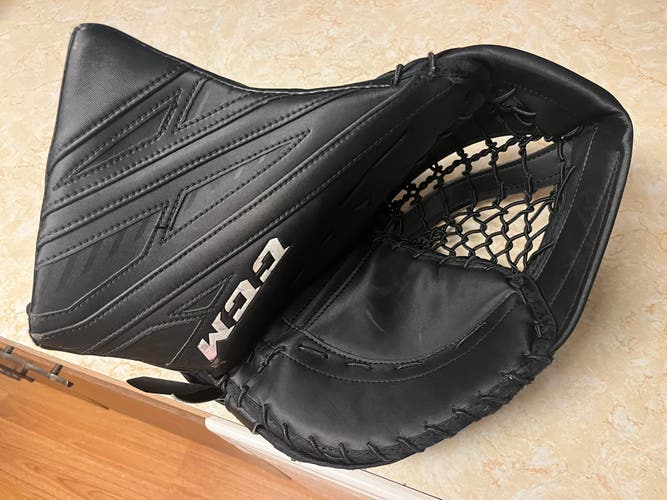 CCM E4.9 Int Glove