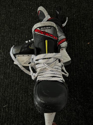 Used Bauer Regular Width  Size 7.5 Vapor 2X Pro Hockey Skates