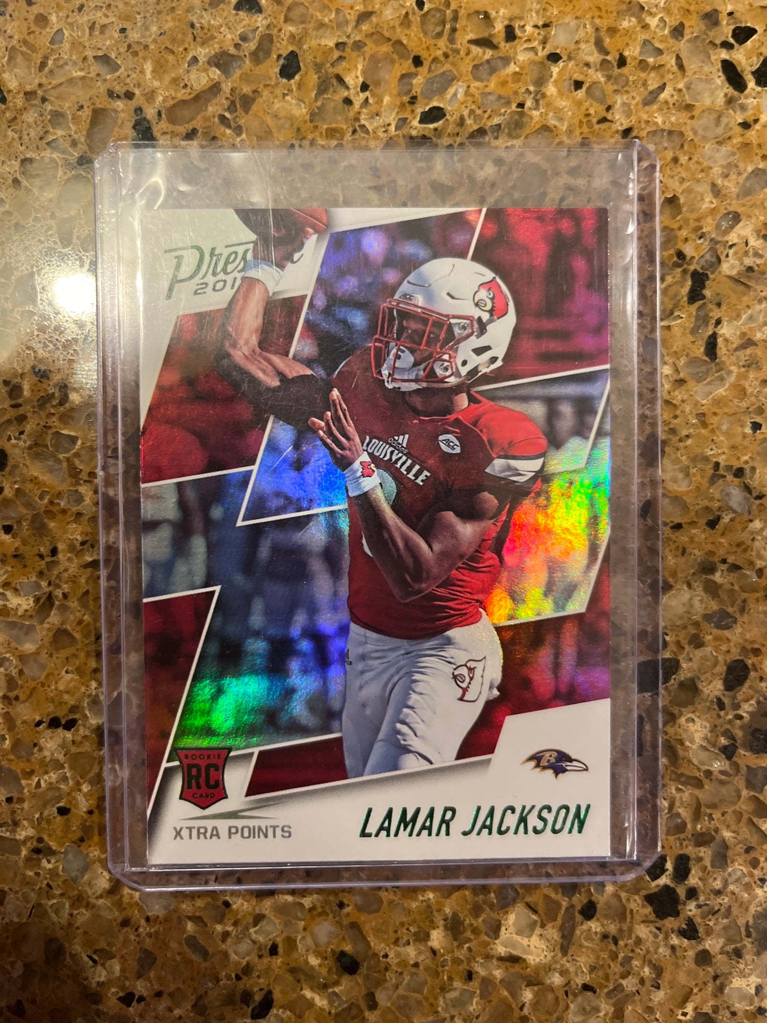 LAMAR JACKSON RC ROOKIE CARD JERSEY #8 LOUISVILLE 2018 Panini