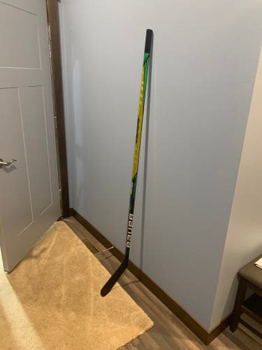 New Senior Bauer Right Handed Supreme UltraSonic Hockey Stick P92M Pro Stock
