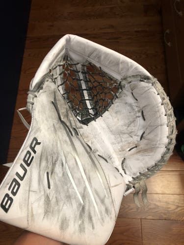 Bauer Hyperlite Glove