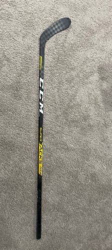 Intermediate Right Handed P28  Super Tacks AS2 Pro Hockey Stick