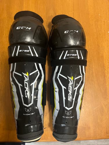 CCM Tacks 2752 Shin Pads 16"