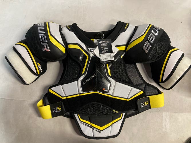 Senior New Medium Bauer 2S Pro Shoulder Pads (NSH109)