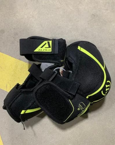 Used Small Warrior Alpha DX5 Elbow Pads