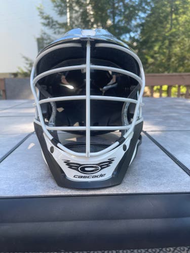 Player's Cascade S Helmet