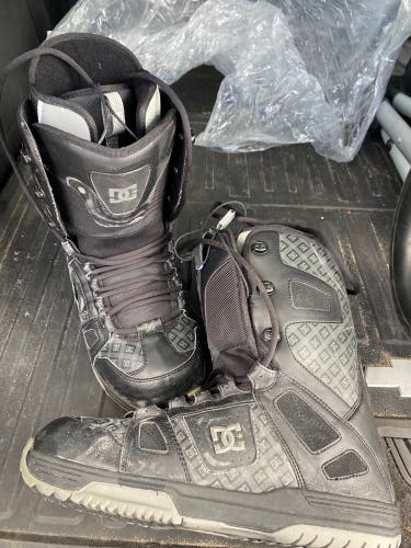 Men's Size 13 (Women's 14) DC Phase Snowboard Boots