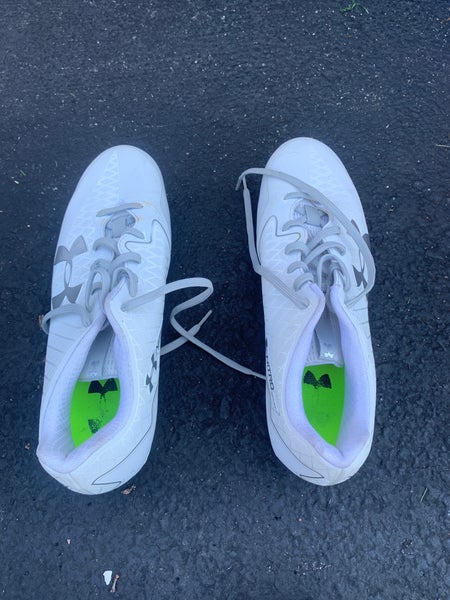 White Used Molded Cleats Low Top Nitro MC