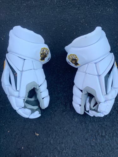 New Player's Under Armour 13" Lacrosse Gloves