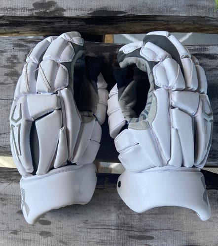 Lightly Used Goalie Under Armour 14" Command Pro 2 Lacrosse Gloves