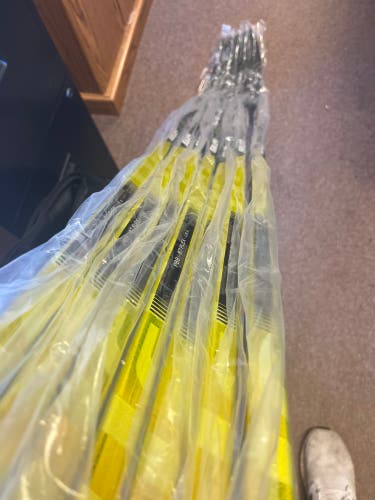 Senior Right Handed P88 Pro Stock Supreme UltraSonic Hockey Stick