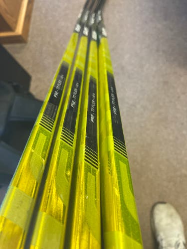Senior Right Handed P92 Pro Stock Supreme UltraSonic Hockey Stick