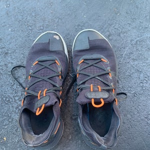 Men's Size 11 (Women's 12) Under Armour Shoes