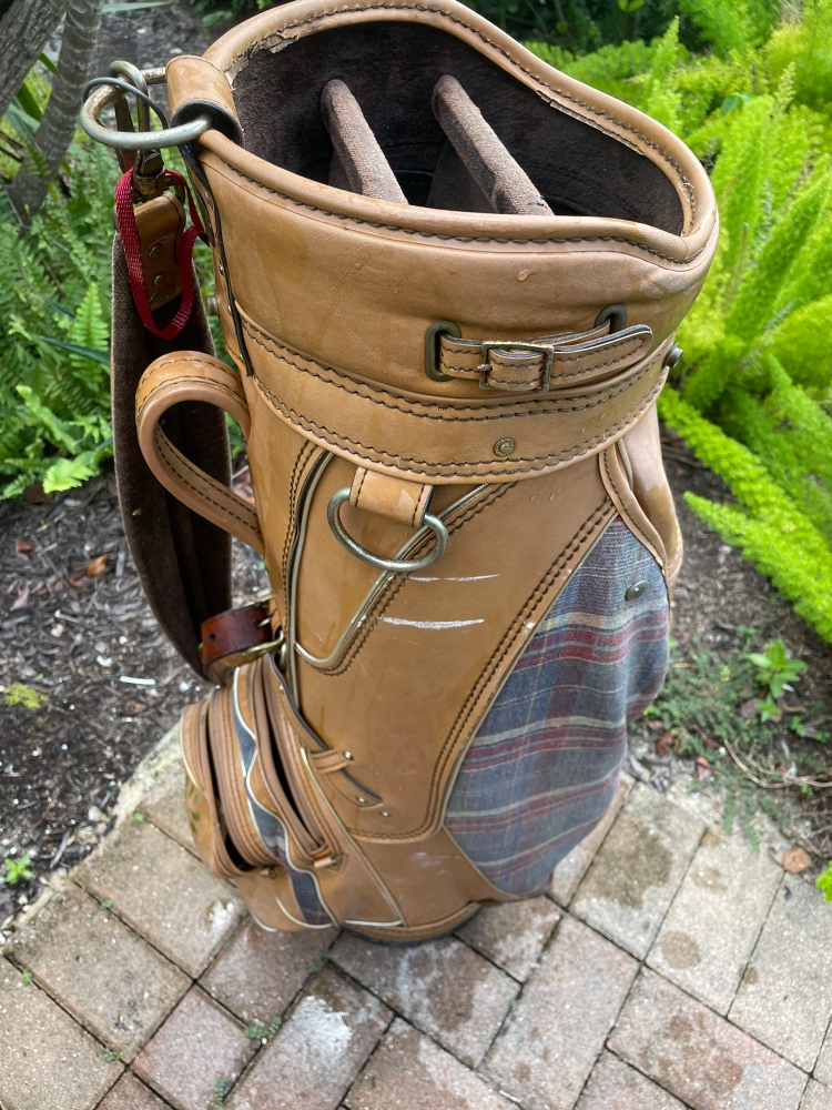Burton cart bag with rain cover