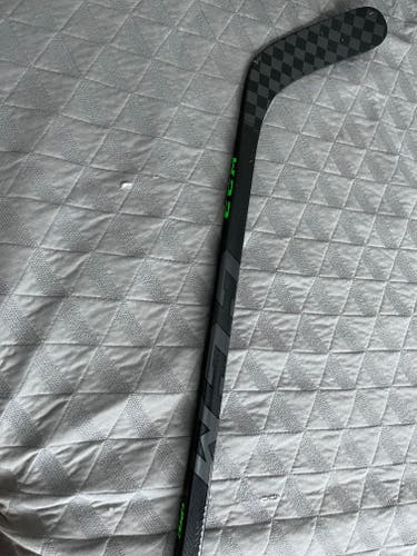 Used Intermediate Right Handed CCM Ribcor Trigger 6 Hockey Stick P88