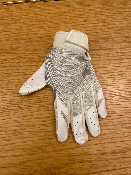 BARELY USED White Under Armour Football Gloves-Medium