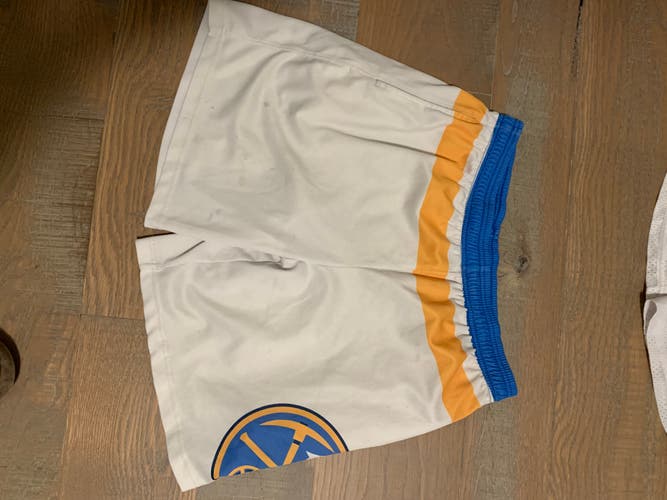 CT nuggets - White Used Medium Shorts