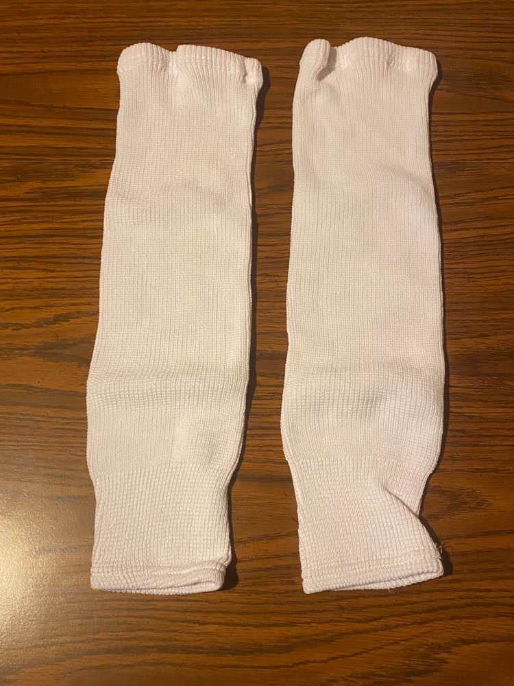 CCM Hockey Intermediate 24” White Knit Hockey Socks
