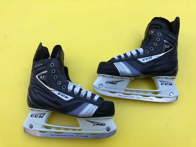 LIKE NEW Junior Used CCM CCM SHOCK U + Hockey Skates Wide Width Size 4.5